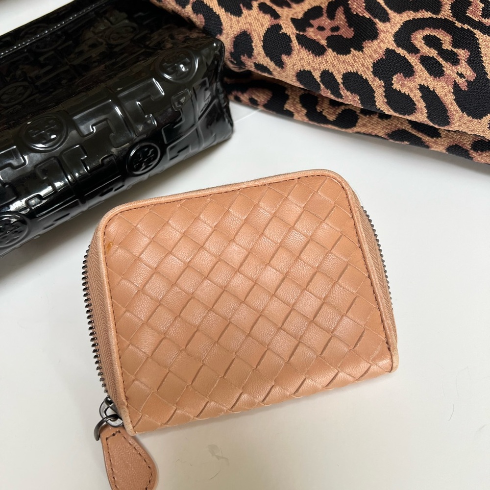 Bottega Veneta Intrecciato Weave Leather Compact Wallet